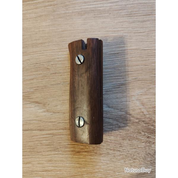 PAIRE DE PLAQUETTES EN BOIS POUR BA�ONNETTE K-98