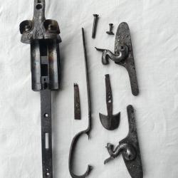 Pi&egrave;ces anciennes fusil Lefaucheux brevet&eacute; 1876 - m&eacute;canismes, chiens, bascule - arme &agrave; broche XIXe