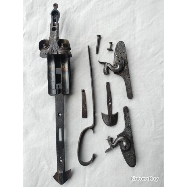 Pi�ces anciennes fusil Lefaucheux brevet� 1876 - m�canismes, chiens, bascule - arme � broche XIXe