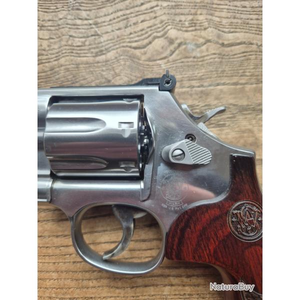 Revolver Smith & Wesson 686 de luxe 6"