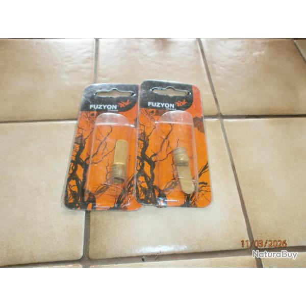 deux pipets de pibole en laiton