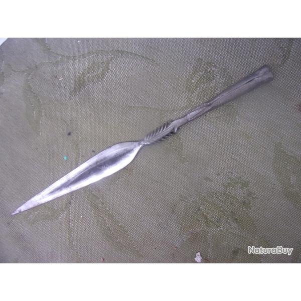 pointe de lance africaine  de log. 32  cm