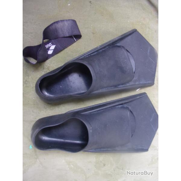 palmes de plong�e pointures 43-44 Arena