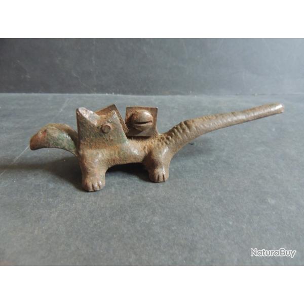 Aiguiseur � couteaux ancien en fonte Fetiche