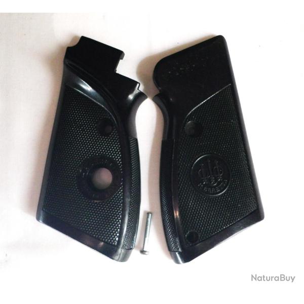 Les Plaquettes de crosse pour  pistolets 22 Lr - BERETTA  - mod�le 76 / 74 / tr�s bon �tat, droitier