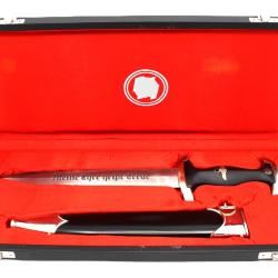 Coffret de pr&eacute;sentation et sa dague d'honneur Boker