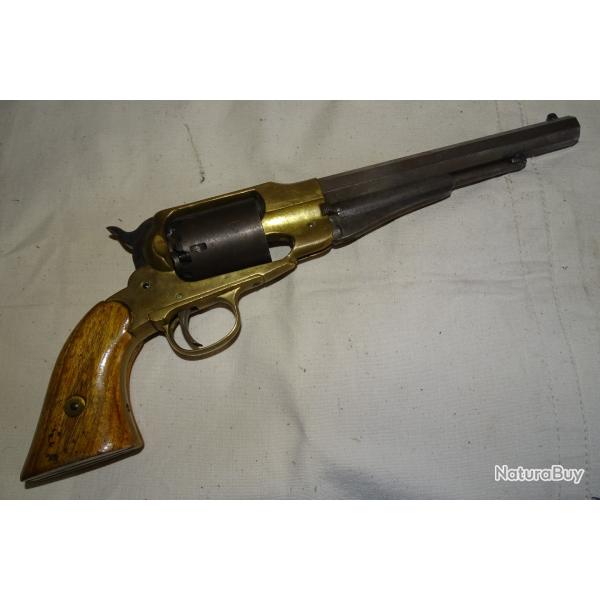 1858 REGMINTON CAL 44 ,carcasse laiton, probl�le d'alignement.