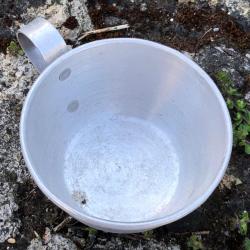 QUART DE POILU alu FRANCE  WW2 tasse militaire arm&eacute;e  (UNIS TOURNUS FRANCE)