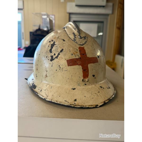 Casque Adrian Mod�le 26 infirmier : unit� premiers secours