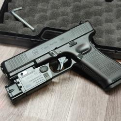 Glock 17 gen5 co2 Umarex a plomb diabolo + lampe/laser et mallette