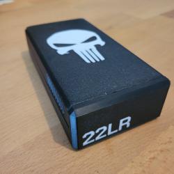 Boite &agrave; munitions 22LR noire motif Punisher blanc