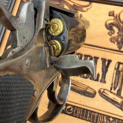 Revolver type &laquo;&nbsp;le renforc&eacute;&nbsp;&raquo; en 8mm92, &agrave; pontet. Fabrication civile de la fin du XIXe si&egrave;cle.