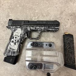 Pistolet Polymer 80 PFS9 custom John wick cal 9&times;19+holster transparent