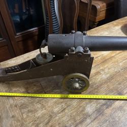 Canon miniature de grande taille