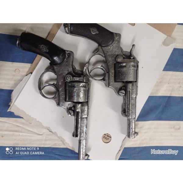 Revolver 1973 lot de 2