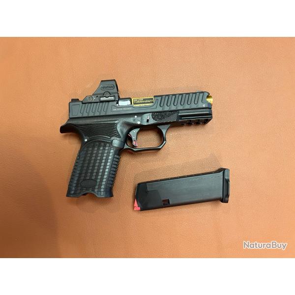 Pistolet bul armory axe tomahawk compact BLACK/PVD cal.9x19