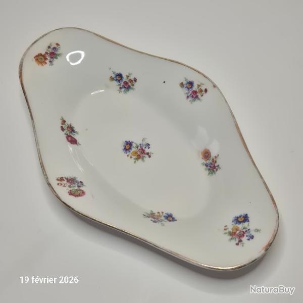 Vide poche, petit plat ovale en porcelaine blanche