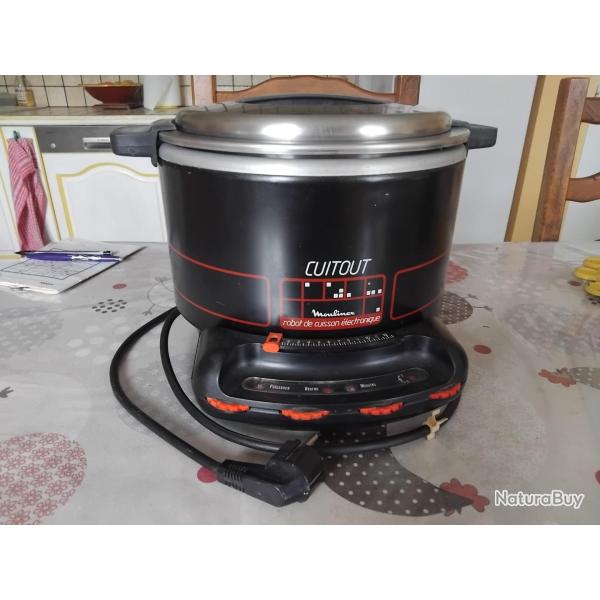 Cuitout moulinex made in France.