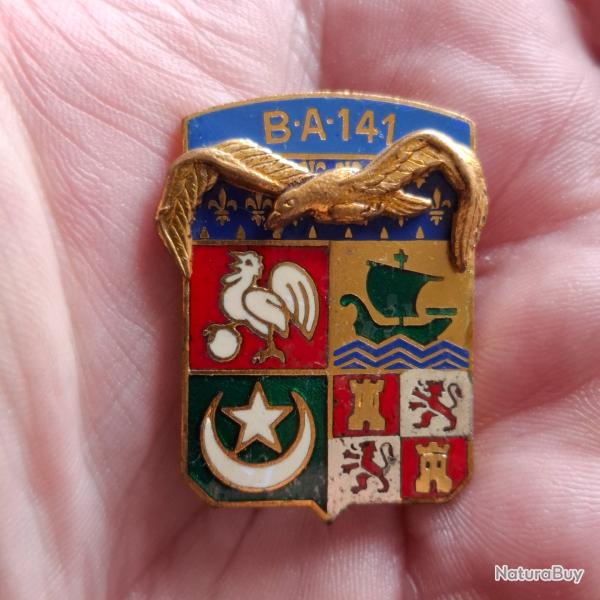 INSIGNE BA 141 ORAN - LA SENIA ( DRAGO - A 599 )