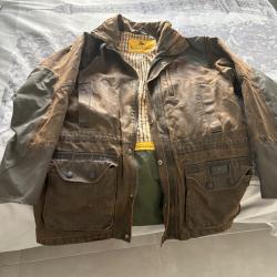 Veste gilet et pantalon de chasse Verney Carron . Gilet orange browning. &Eacute;tui fusil Verney Carron .