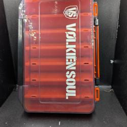 Lot443/Bo&icirc;te a leurres r&eacute;versible, VOLKIEN SOUL ref orange/19.5 cm x 13 cm X 3.5 cm.FISH AND FISHING