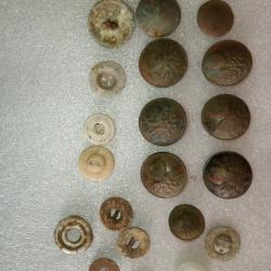 Lot boutons militaire