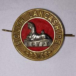 Cap badge insigne de casquette Anglais South Lancashire R&eacute;giment