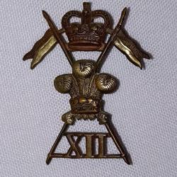 Cap badge insigne casquette Anglais 12th Royal Lancers