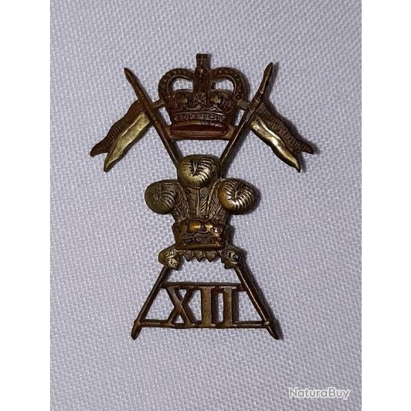 Cap badge insigne casquette Anglais 12th Royal Lancers