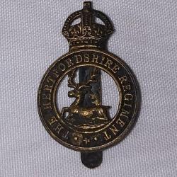 Cap badge insigne de casquette Anglais The HERTFORDSHIRE R&eacute;giment WW1