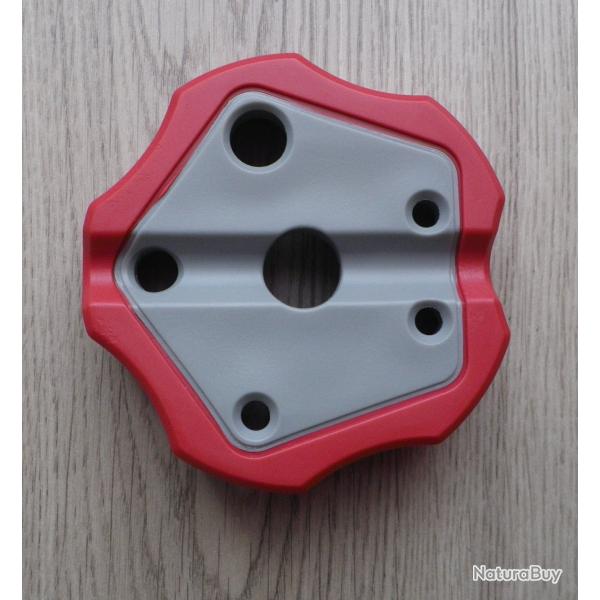 Outil pour maintenir une arme et enlever goupilles et autres (facilement avec soin...)