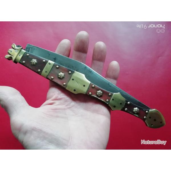 Grand et beau couteau Navaja