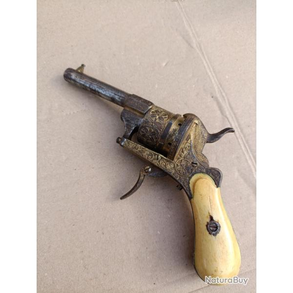 Revolver a broche lefaucheux Paris