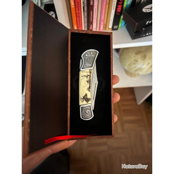 Couteau de Collection "Le Cerf" - S�rie Wildlife - Neuf en Coffret