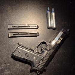 Pistolet Swiss Arm SA92 4.5mm