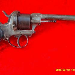 R&eacute;volver &agrave; broche calibre 9 mm en  bon &eacute;tat sans prix de r&eacute;serve