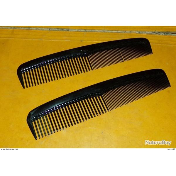 LOT DE 2 PEIGNES POUR TROUSSE DE TOILETTES DE L'ARMEE FRANCAISE��, PEIGNE REGLEMENTAIRE DE L'ARMEE F