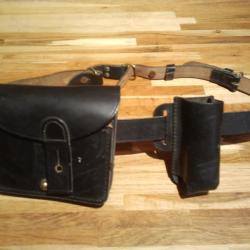 ceinturon  + cartouchi&egrave;re + porte drapeau