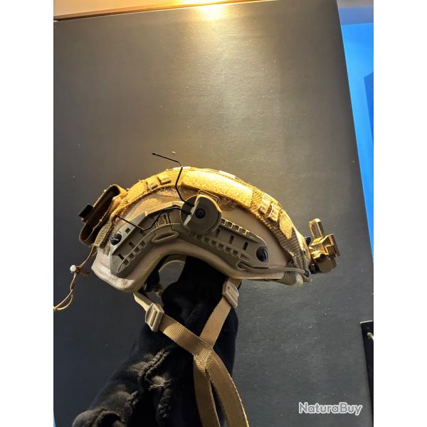 Casque militaire neuf