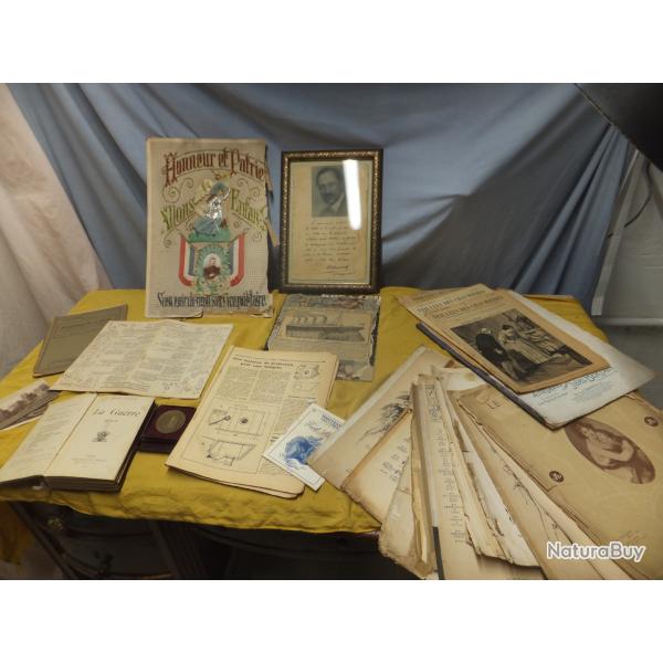 Documents militaires Livre la guerre de 1870, documents divers Je rajoute Une m�daille de table,