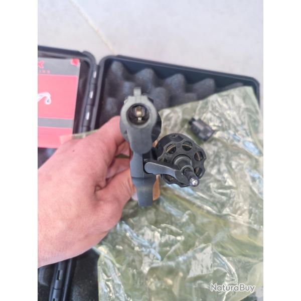 Revolver d'alarme r�hm  6 mm rg 56