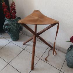 Tabouret trepied de chasse pliant en bois et cuir