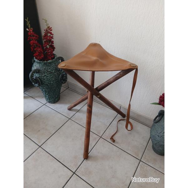 Tabouret trepied de chasse pliant en bois et cuir