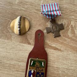 Boucle ceinture et m&eacute;daille