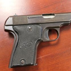 PISTOLET MAB C CAL 7.65MM  MISE A PRIX 1 EUROS SANS PRIX DE RESERVE