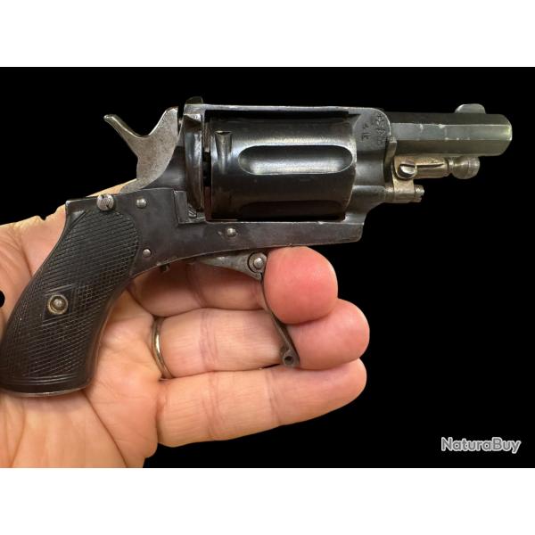 tr�s beau revolver 6 mm velodog