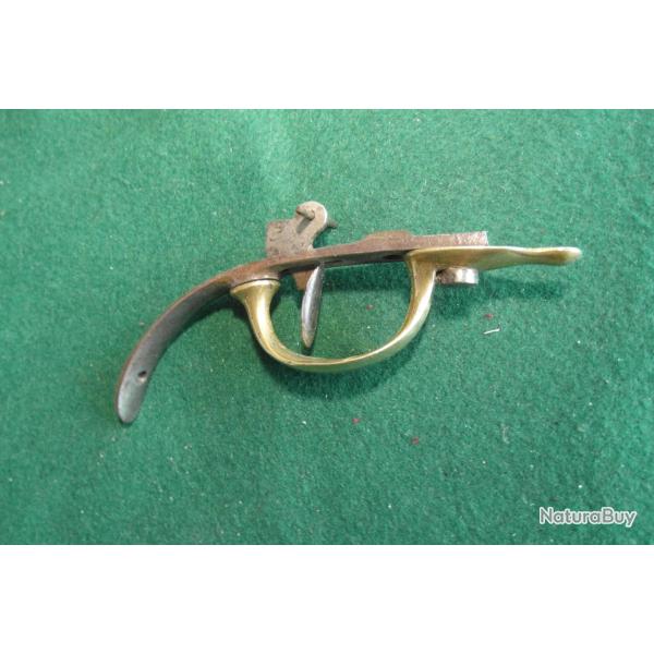 Pi�ce d'origine de pistolet an 13, bride pontet d�tente