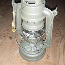 Lanterne a Petrole