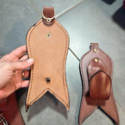 Accroche fusil en cuir