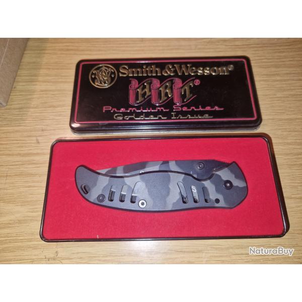 Couteau pliant Smith & Wesson